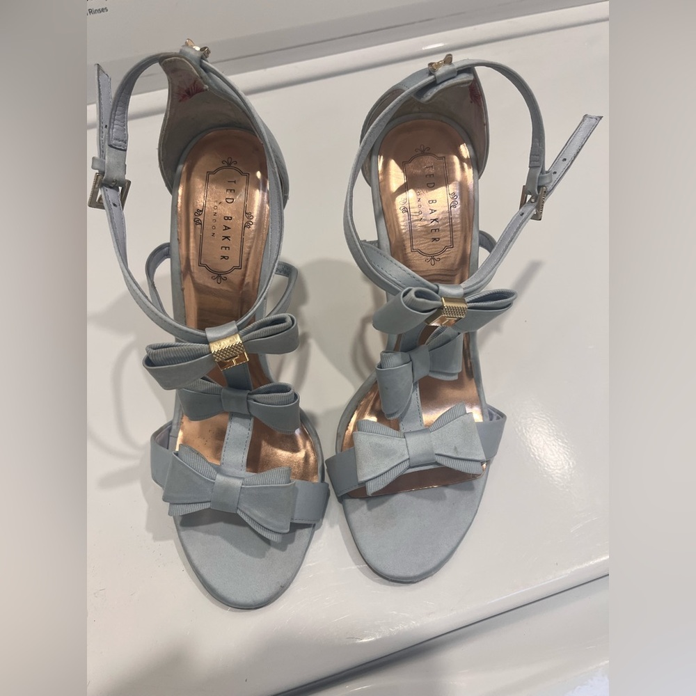 TED BAKER BOW HEELS